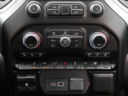 Used 2023 Chevrolet Silverado 3500 LTZ w/ LTZ Convenience Package image 34