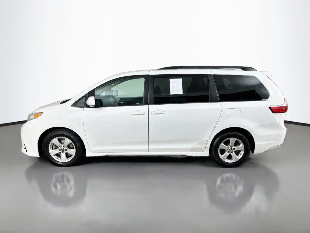 Used 2020 Toyota Sienna LE FWD image 5