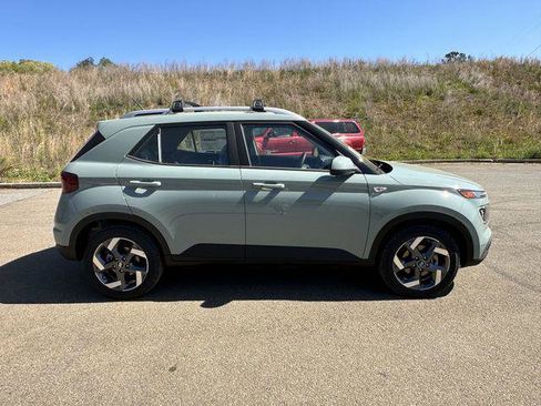 New 2025 Hyundai Venue Limited image 6