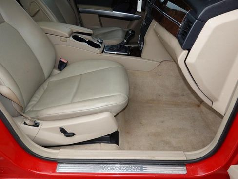 Used 2010 Mercedes-Benz GLK 350 2WD image 22
