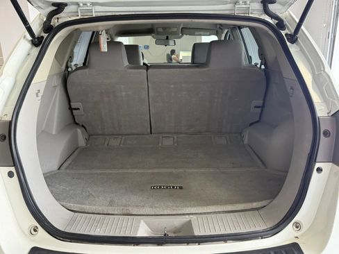 Used 2013 Nissan Rogue SV AWD/4WD image 18