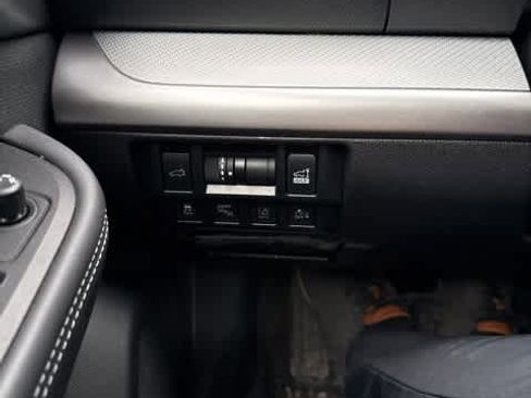 Used 2018 Subaru Outback 2.5i Premium image 17