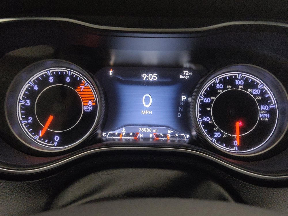 Used 2019 Jeep Cherokee Trailhawk w/ Cold Weather Group AWD/4WD image 23