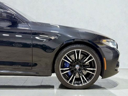 Used 2023 BMW M5 image 9