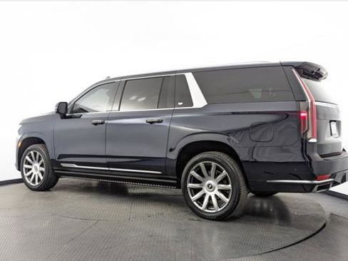 Used 2021 Cadillac Escalade ESV Premium Luxury Platinum image 6