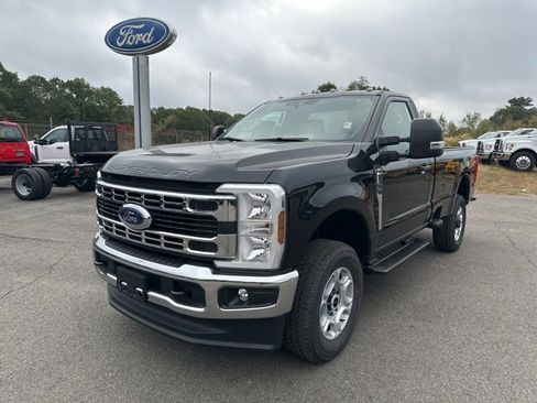 New 2026 Ford F350 XLT w/ FX4 Off-Road Package image 3