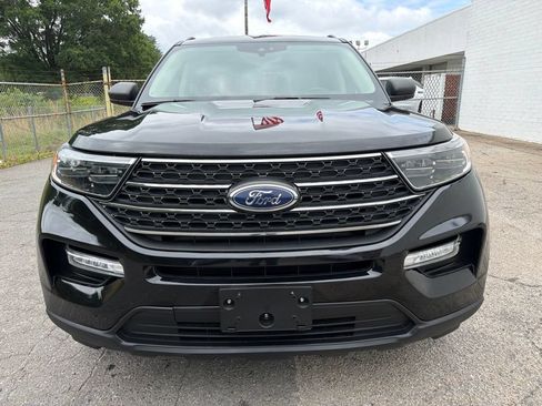 Used 2023 Ford Explorer XLT w/ Equipment Group 202A RWD image 7
