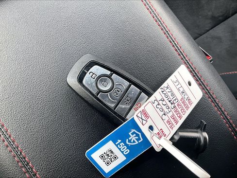 Used 2025 Ford Explorer ST image 12