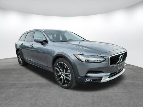 Used 2020 Volvo V90 T6 Cross Country AWD/4WD image 24