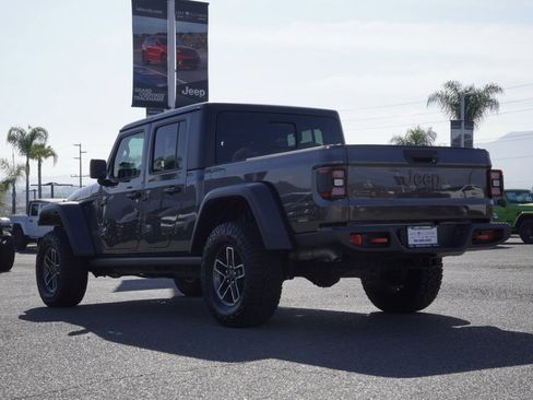 Used 2024 Jeep Gladiator Mojave w/ Convenience Group image 6