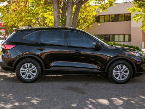 Used 2020 Ford Escape S image 4