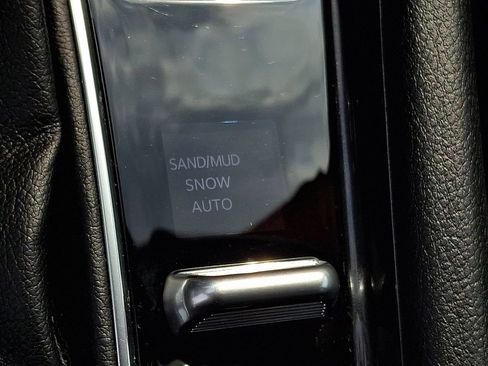 Certified 2024 Jeep Compass Latitude AWD/4WD image 23