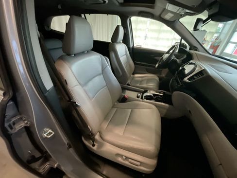Used 2017 Honda Pilot Touring image 26