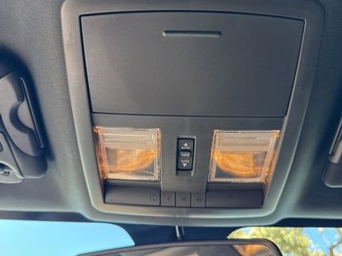 Used 2012 Dodge Challenger SRT8 w/ Premium Sound Group image 23