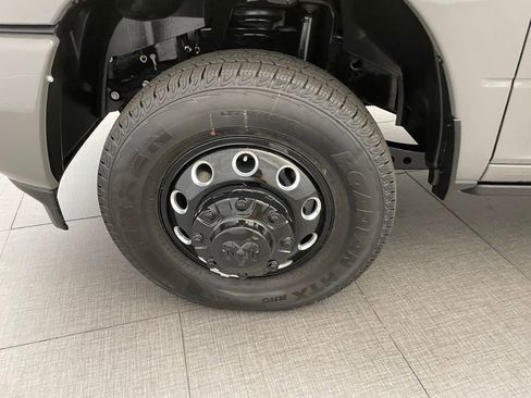 New 2026 RAM 3500 Laramie AWD/4WD image 10