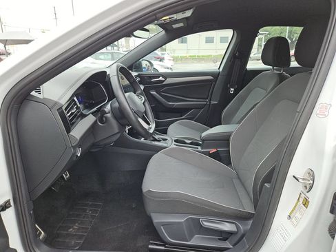 Used 2025 Volkswagen Jetta Sport FWD image 11