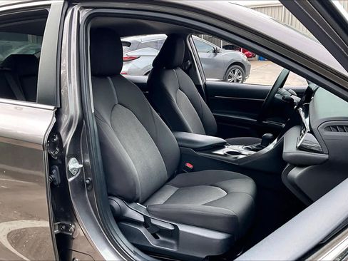 Used 2024 Toyota Camry LE w/ Convenience Package FWD image 9