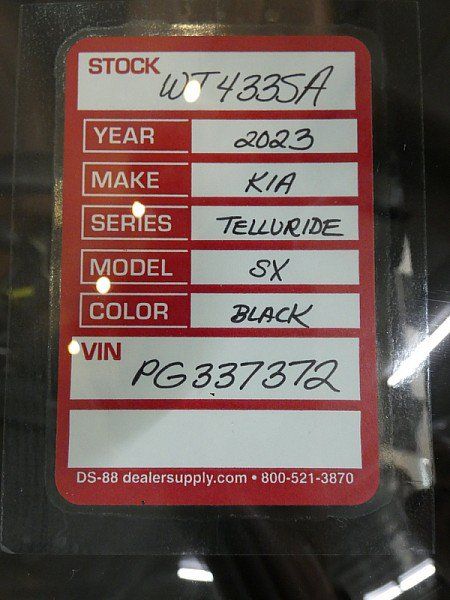 Used 2023 Kia Telluride AWD image 34