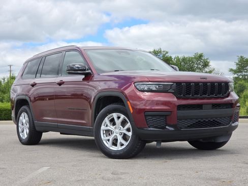 Used 2021 Jeep Grand Cherokee L Laredo AWD/4WD image 2