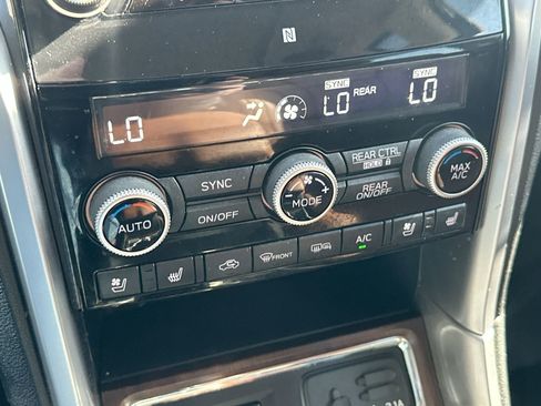 Used 2020 Subaru Ascent Touring w/ Popular Package #3 image 19