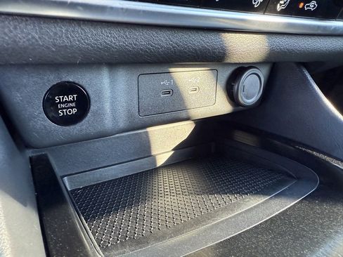 Used 2024 Nissan Rogue SV image 22