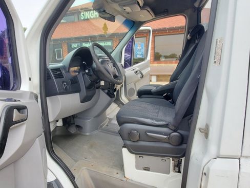 Used 2008 Dodge Sprinter 2500 image 12