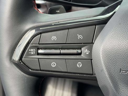 Used 2026 Chevrolet Traverse RS AWD/4WD image 25