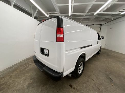 Used 2025 Chevrolet Express 2500 Extended w/ Driver Convenience Package image 6