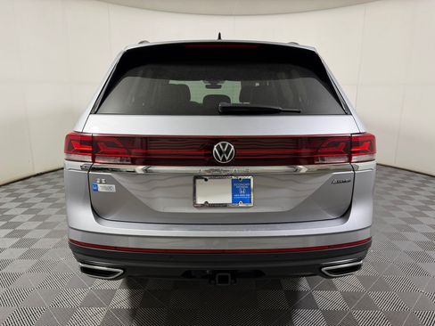 Used 2025 Volkswagen Atlas SE AWD/4WD image 8