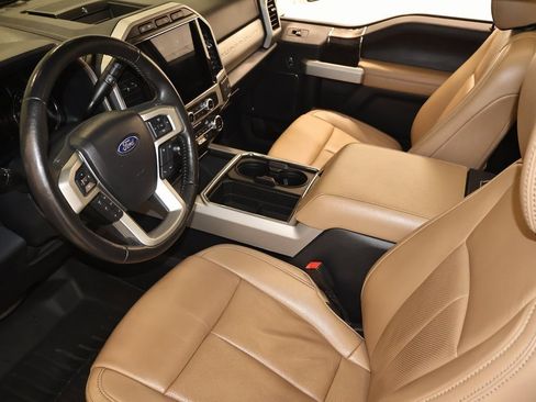 Certified 2022 Ford F350 Lariat w/ Lariat Ultimate Package image 33