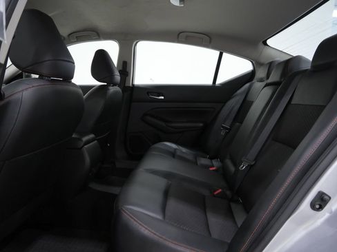 Used 2024 Nissan Altima 2.5 SR FWD image 22