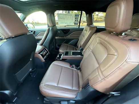 New 2026 Lincoln Aviator Reserve image 23