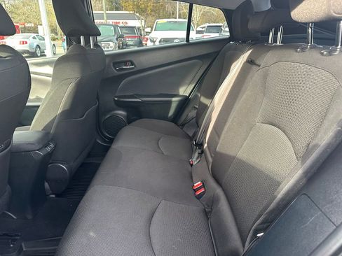 Used 2022 Toyota Prius LE image 32