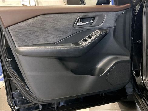 Certified 2023 Nissan Rogue SV AWD/4WD image 8