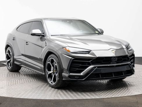 Used 2022 Lamborghini Urus image 70