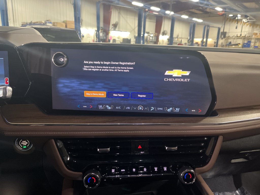 New 2026 Chevrolet Tahoe High Country AWD/4WD image 18