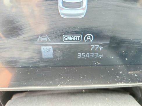 Used 2024 Kia Sportage EX image 19