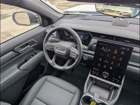 New 2026 GMC Terrain AT4 w/ Technology Package II AWD/4WD image 17