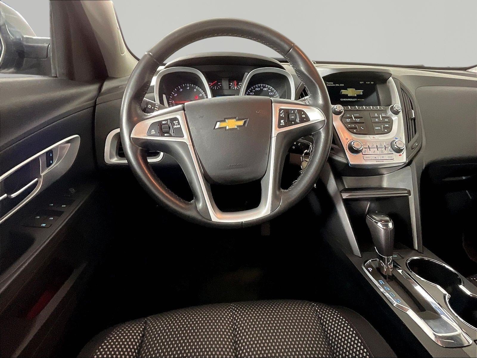 Used 2017 Chevrolet Equinox LT w/ Convenience Package FWD image 8