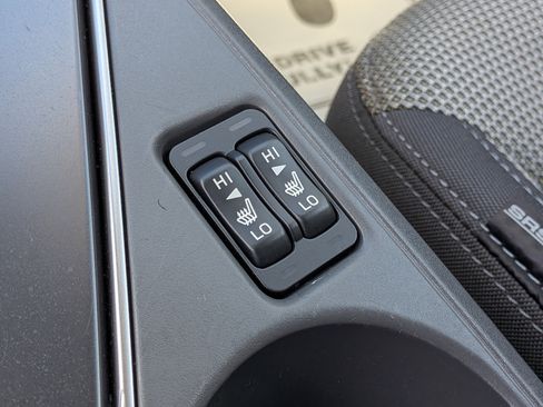 Used 2024 Subaru Crosstrek 2.0i Premium image 32