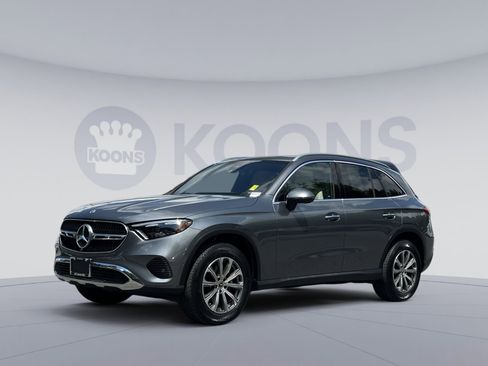 Used 2023 Mercedes-Benz GLC 300 4MATIC image 1