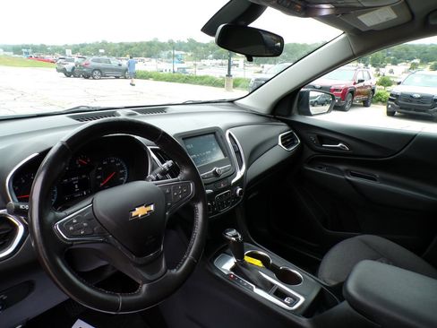 Used 2018 Chevrolet Equinox LT FWD image 9