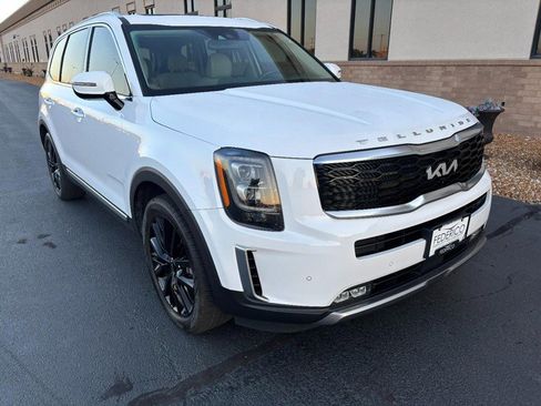 Used 2022 Kia Telluride SX w/ Towing Package FWD image 2