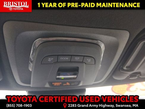 Used 2023 Toyota Corolla SE w/ Carpet Mat Package (TMS) FWD image 22