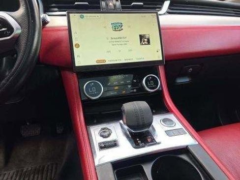 Used 2021 Jaguar F-PACE R-Dynamic S image 7