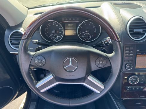 Used 2009 Mercedes-Benz GL 550 4MATIC image 19