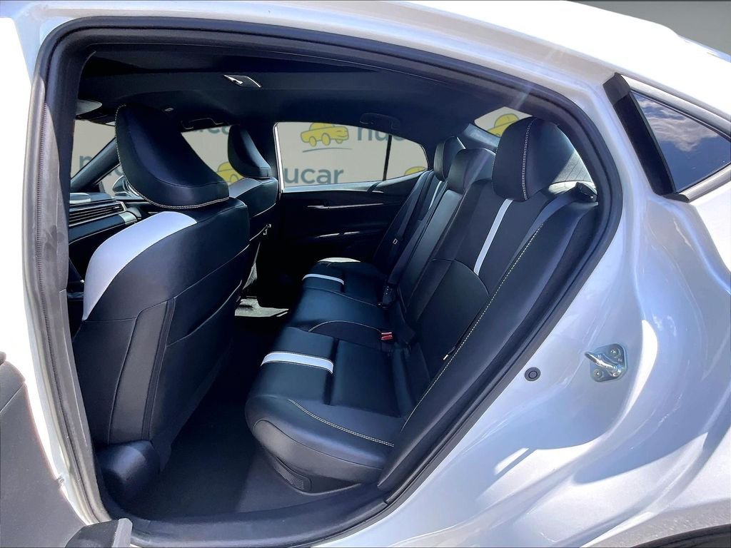 Used 2025 Toyota Camry SE FWD image 15