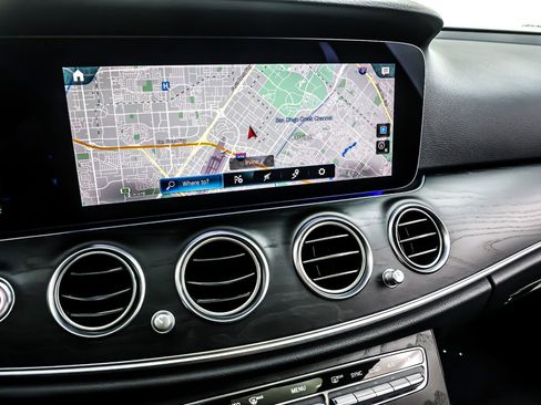 Used 2022 Mercedes-Benz E 350 Sedan image 21