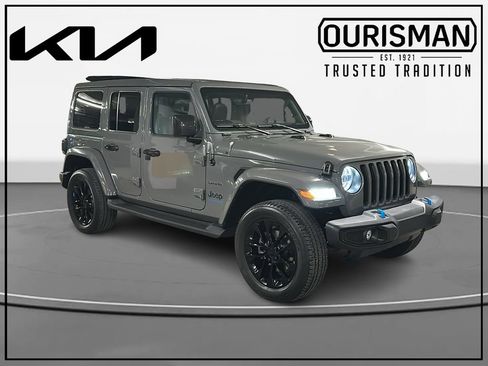 Used 2023 Jeep Wrangler Unlimited Sahara w/ Cold Weather Group AWD/4WD image 1