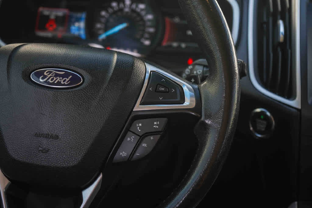 Used 2015 Ford Edge SEL w/ Equipment Group 201A FWD image 17